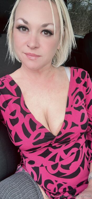 kinky pegging mommy domme HarleyRey / harleyreyfree nude photo #14