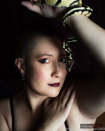 OShutterPhot / harman2003 nude photo #23