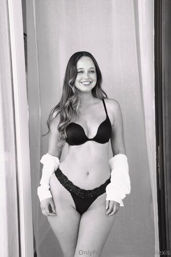 Hayle / hayleeabxoxo / itshayleealexis nude photo #2