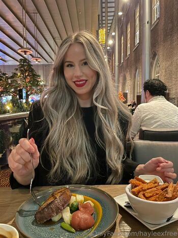 HayleeXFre / hayleexfree / haylee_cb / xxx_haylee / hayleex_x nude photo #38