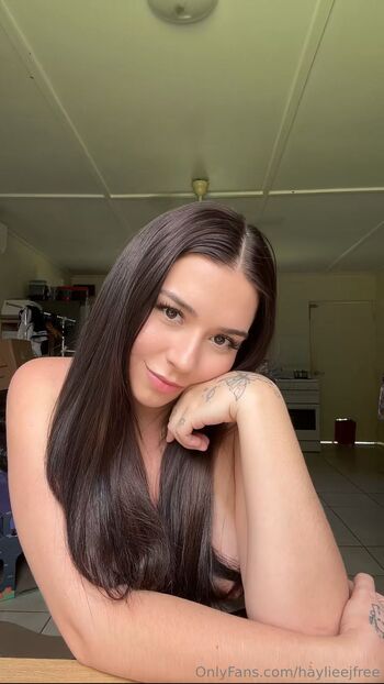 Haylieej / haylieejfree nude photo #10