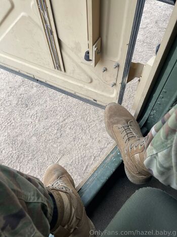 Haze / hazel.baby.g nude photo #13