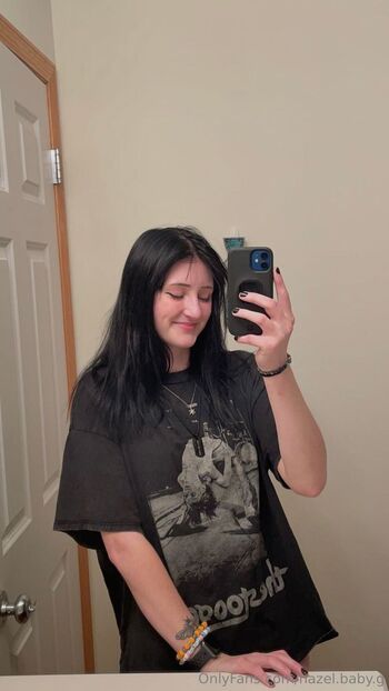 Haze / hazel.baby.g nude photo #16