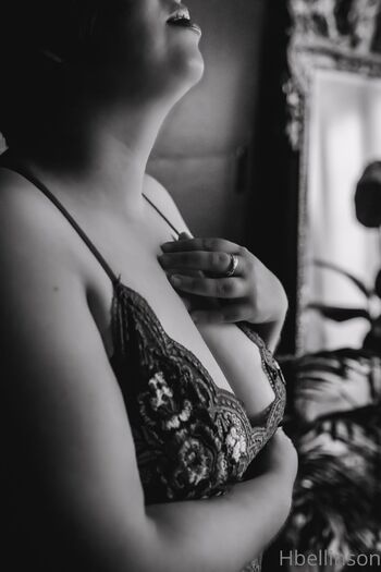 Hannah B / hbellinson nude photo #25