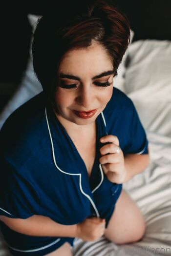 Hannah B / hbellinson nude photo #27