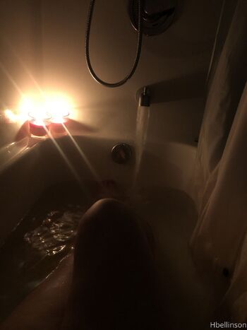 Hannah B / hbellinson nude photo #39