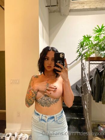 H / hdestinyxxx nude photo #8