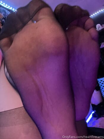HeartFir / heartfirecams nude photo #2
