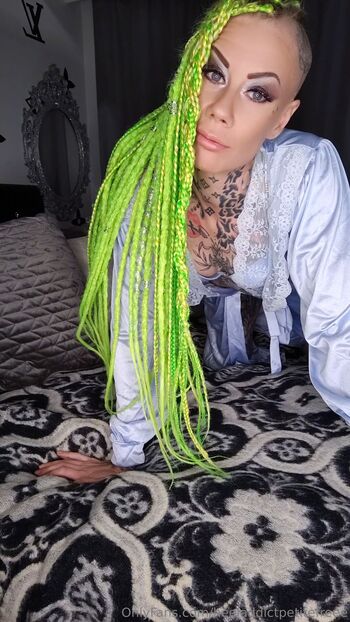 Heeladdictpetitefre / heeladdictpetitefreee nude photo #16