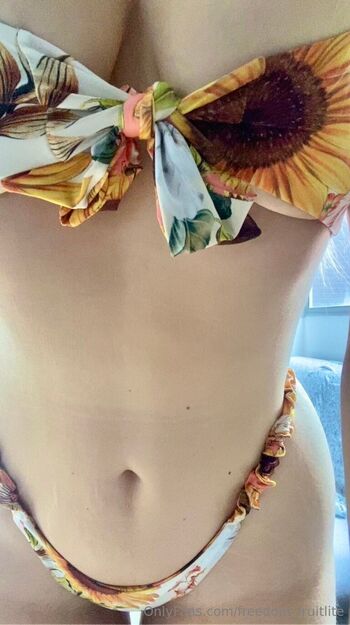 Heidi Helena (free page / heidi.helena.lite nude photo #13