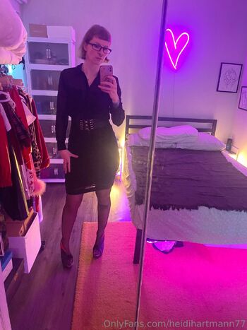 Heidi Hartmann - FRE / heidihartmann77 / heidi_hartmann7 nude photo #20