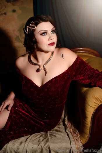 Hella Foxx / hellafoxxy nude photo #7