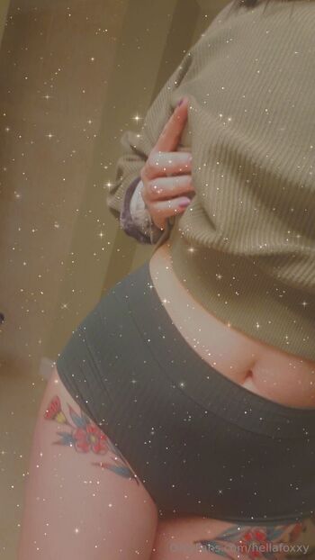 Hella Foxx / hellafoxxy nude photo #18