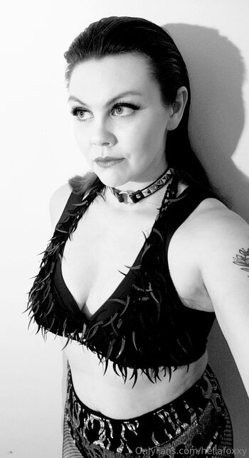 Hella Foxx / hellafoxxy nude photo #26