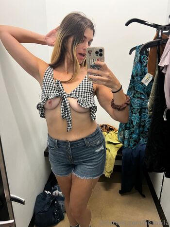 Goddess / helloella / bellyofella nude photo #15