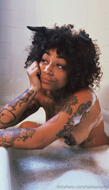 Helloo Mcfl / helloomcfly nude photo #3