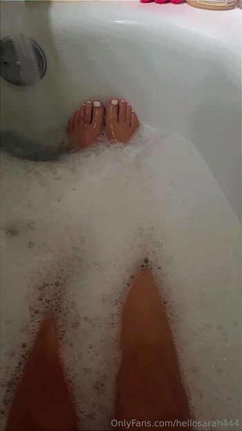 Sara / hellosarah444 / hellosarah55608 nude photo #10