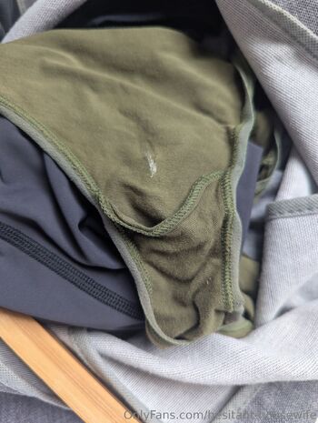 Hesitant Housewif / hesitant-housewife nude photo #15