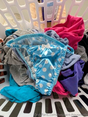 Hesitant Housewif / hesitant-housewife nude photo #27