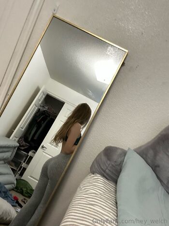 Haliey / hey_welch nude photo #21