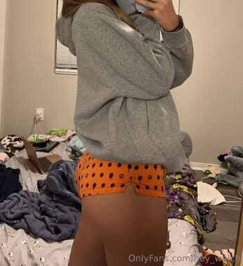 Haliey / hey_welch nude photo #45