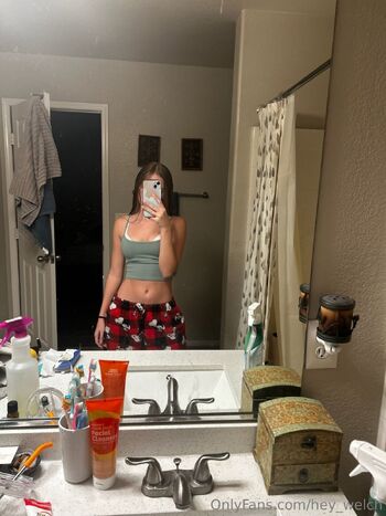 Haliey / hey_welch nude photo #46