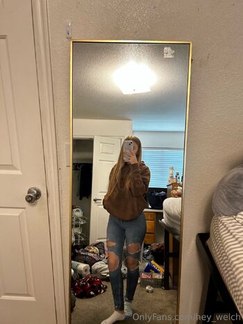 Haliey / hey_welch nude photo #47