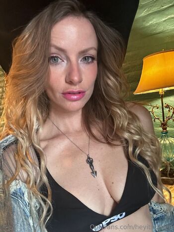 Cody Renee Camero / heyitscodee nude photo #32