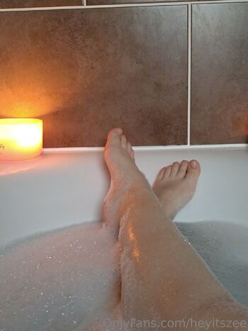 Hey, its Zee / heyitszee nude photo #8