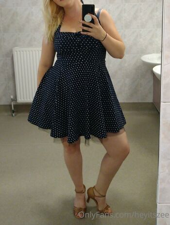 Hey, its Zee / heyitszee nude photo #11