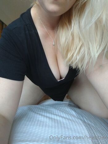 Hey, its Zee / heyitszee nude photo #16