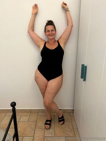 Moniqu / heymonique / hottie_monique74 / hottiemonique nude photo #34