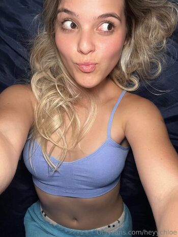 Chlo / heyychloe nude photo #3