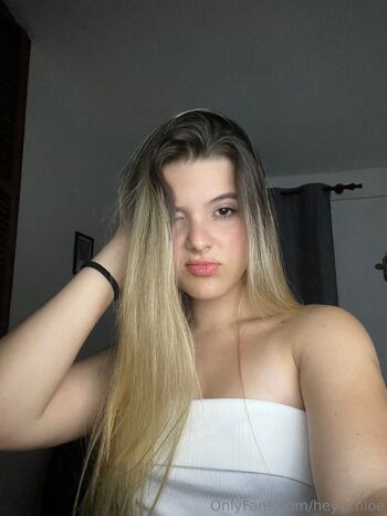 Chlo / heyychloe nude photo #9