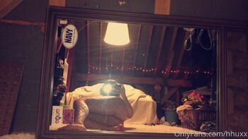 Hannah Hux / hhuxx nude photo #10