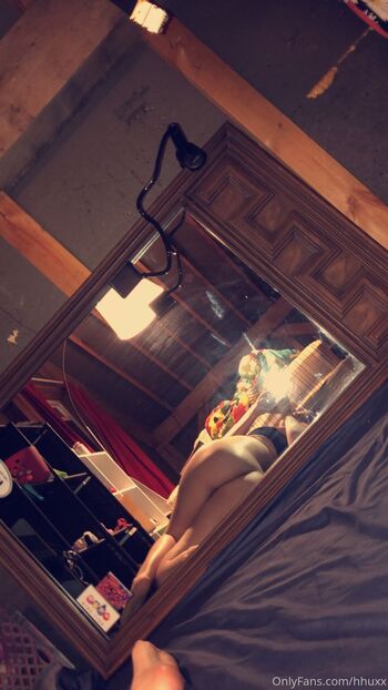 Hannah Hux / hhuxx nude photo #22