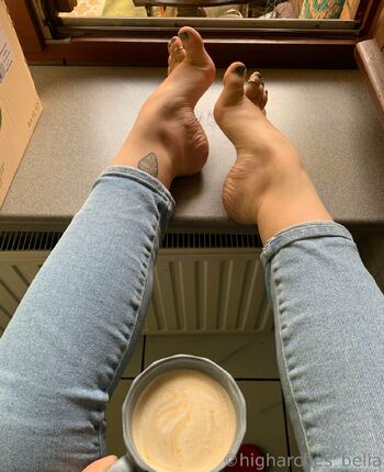 Bell / higharches_bella nude photo #29