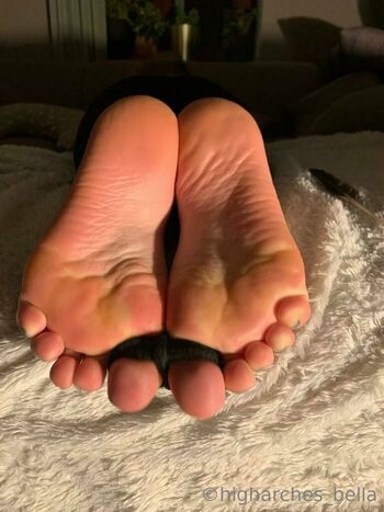 Bell / higharches_bella nude photo #34