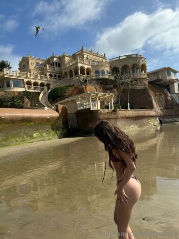 senyamarinal / hiitssenya nude photo #26