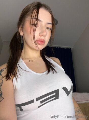 Holly Dolly / hollidolly nude photo #9