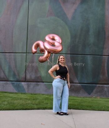 Hollie Berr / hollieberryyyyyyy nude photo #13