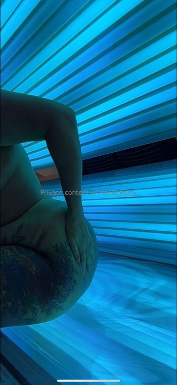 Hollie Berr / hollieberryyyyyyy nude photo #32