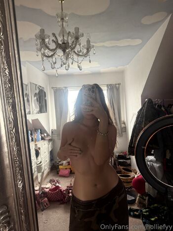 Hollie FY Gold / holliefyy nude photo #20