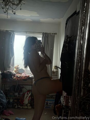 Hollie FY Gold / holliefyy nude photo #21