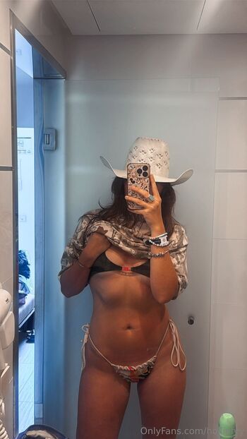 Hollie FY Gold / holliefyy nude photo #24