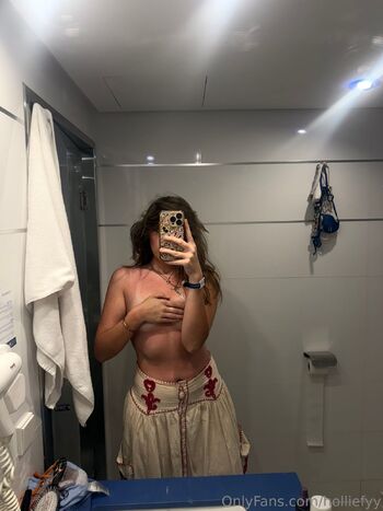 Hollie FY Gold / holliefyy nude photo #27
