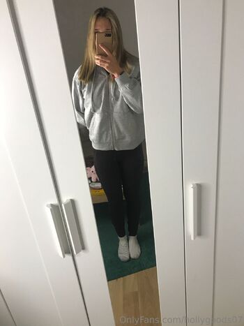 Holly Good / hollygoods07 nude photo #3