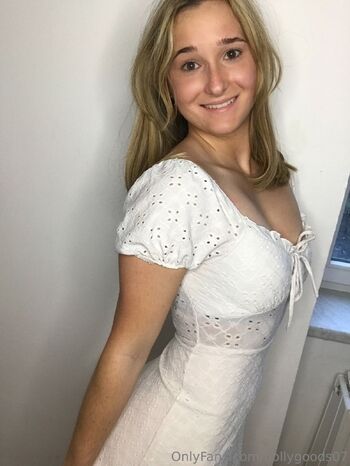 Holly Good / hollygoods07 nude photo #4