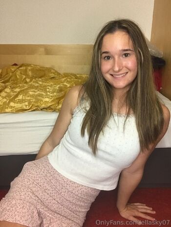 Holly Good / hollygoods07 nude photo #10