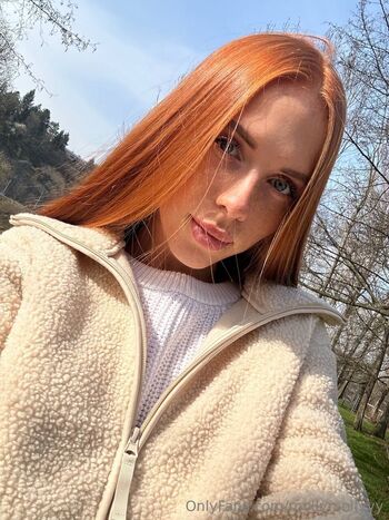 Molly / hollymollyxo nude photo #35
